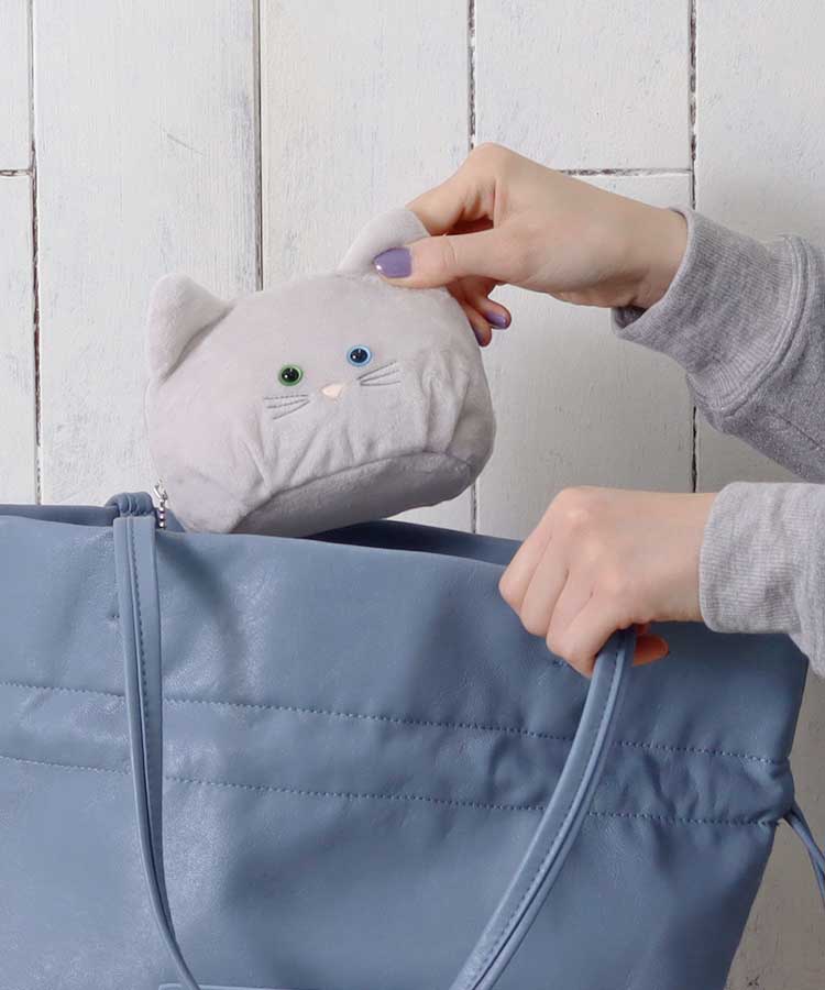 ブルーブルーエ公式　ふんわりキャットポーチ 