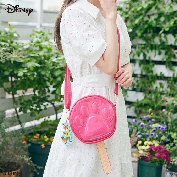 しまむら公式 ショルダー付きアイス型ポーチ(ズートピア)の画像