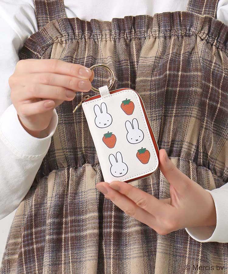 ブルーブルーエ、イチゴミッフィーカラビナ付きケース商品写真