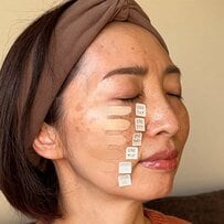 「すごい違いますよね！？」50代の大きな“しみ”に「リンメルのコンシーラー」を塗ってみたら…高カバーな仕上がりが話題