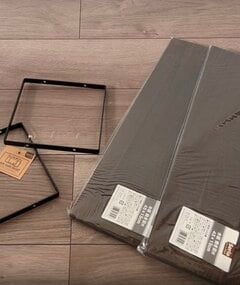 【100均DIY】セリアの〈焼き目付き木板・鉄製スクエアブラケット・プッシュピン〉で→便利な〈ミニ壁面収納〉をDIY