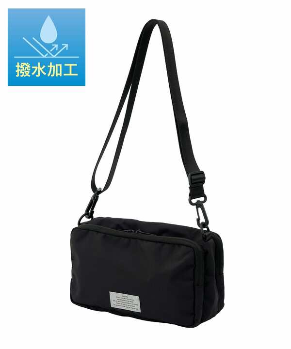 両側面にファスナーが付いた荷物がたっぷり入るショルダーバッグ