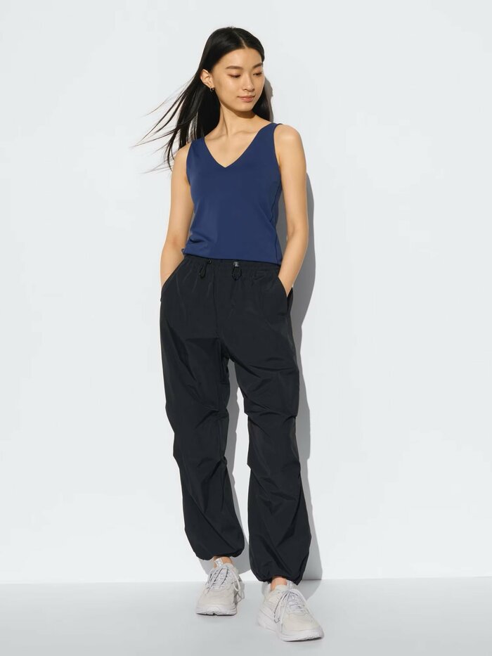 ユニクロ公式　パラシュートパンツ