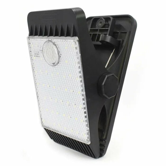 昼間にソーラーパネルで充電し、つまり電気代は0円ですね