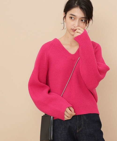 ADAM ET ROPE - ウールVネックコクーンプルオーバー ¥16,740（税込）