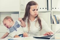 「ワーママのぶら下がり化」働くママが抱える職場の人間関係