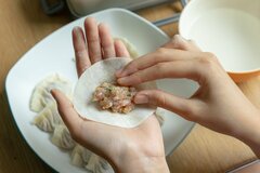 「余った餃子の皮はどう消費する？」夏休みに試せるおすすめ時短レシピを写真つきで解説！
