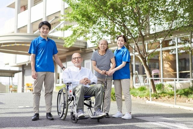 住民税非課税世帯「60歳代」と「70歳代」はどちらが多い？どんな支援があるか