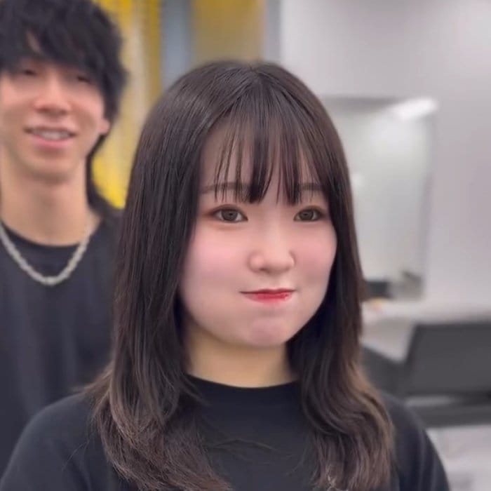 「ドチラデモ…」髪型を決めていない女性が＜プロに完全お任せ＞でイメチェンした姿が話題