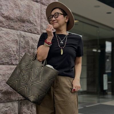 【64歳マダム】GUの黒Tシャツで作る　シックで上品な秋色大人カジュアルコーデ