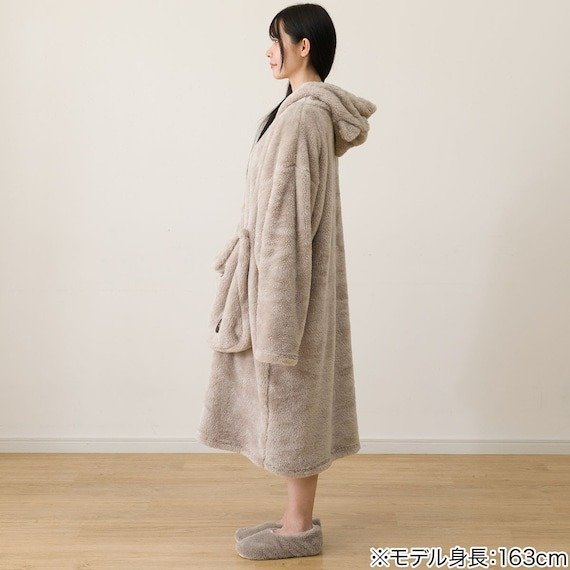 出所:ニトリ公式 着る毛布(Nウォーム ニャンポケ KK10)