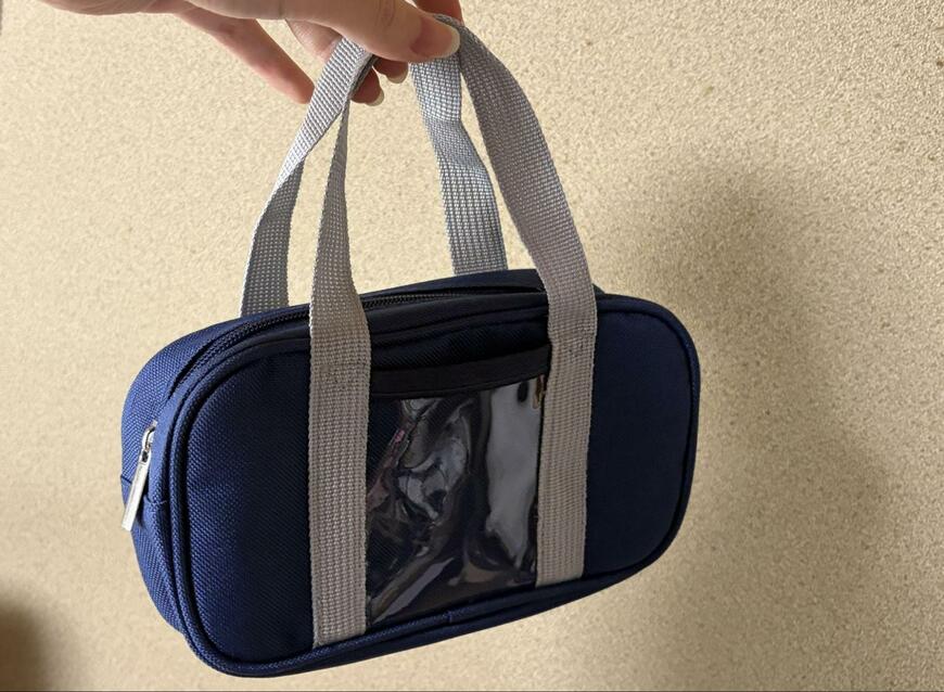 ダイソー、取手付ペンケース（グレー、ネイビー）の画像