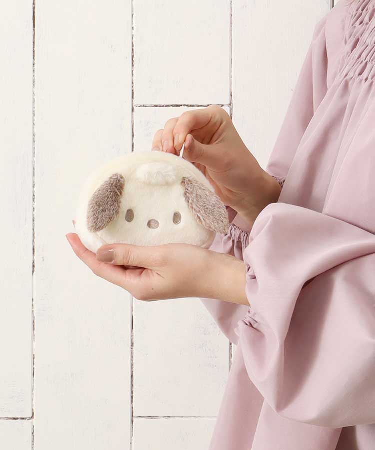 ブルーブルーエ公式 サンリオキャラクターズフェイスポーチ(ハローキティ・ポチャッコ・タイニーチャム)の画像