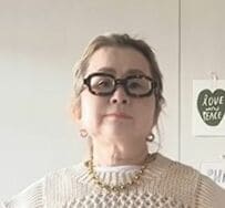 【60代マダム】UNIQLOの「カーゴパンツ」　垢抜けコーデが参考になる