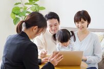 保険営業職業従事者の年収はいくらか【2021/22シーズン】