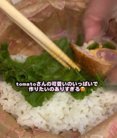 可愛い「ひまわり肉巻き」を丁寧にお弁当箱へ