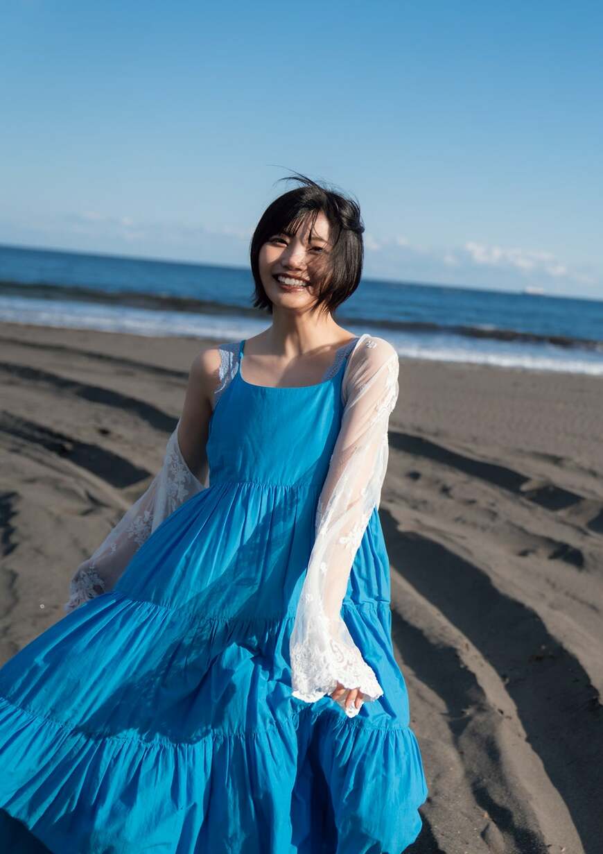 出所：株式会社 秋田書店4月30日発売「『グラビアチャンピオン』VOL.8表紙＆巻頭グラビアは乃木坂46中西アルノちゃん！裏表紙＆巻末特集は乃木坂46小川彩ちゃん! 収録カットを一部公開‼」