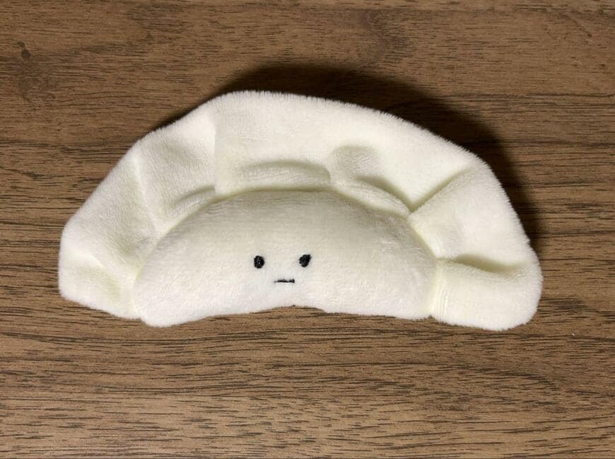 筆者撮影（セリア、餃子ぬいぐるみキーチェーン）