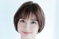篠田麻里子 愛娘が小学校入学式！桜の下での親子ショットに「微笑ましい」「成長は早い」の声 3月29日に再婚発表 オールホワイトの入学式コーデ