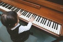 早期教育を始めているママが約半数！？ おけいこ事への本音を聞くと…