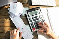 次回の年金支給日は10月15日！「いまどきシニアのリアル家計簿を大公開！」みんなの家計「赤字と黒字どっち？」