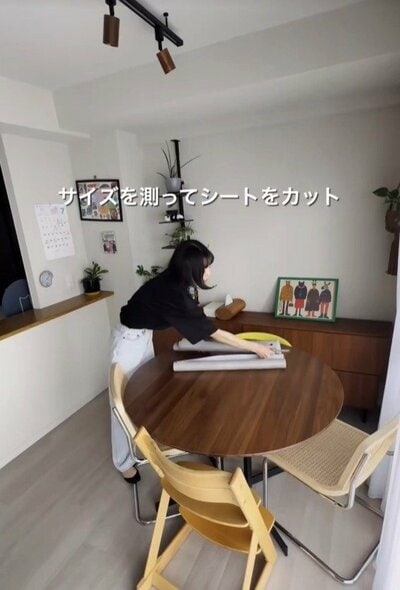 ビフォー：白いカウンター壁のキッチン