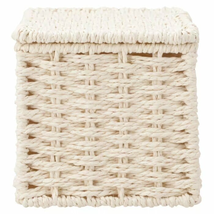 重さは約240gと非常に軽量なのも魅力の一つです