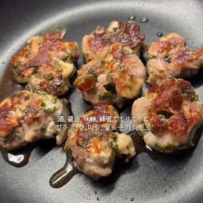在韓日本人妻が夫に作る「豚こまボール弁当」がおかずたっぷりでボリューム満点！人参や茄子などを使った充実の副菜で色鮮やか