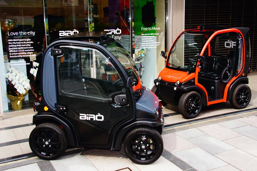 手前が「BIRO BLACK LIMITED EDITION」で、後ろにあるのが荷室のある「BIRO BIG」