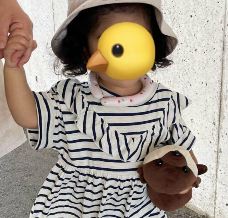 「2歳児」が着ていたワンピース　3年後に撮影された「同じ服を着た1枚」がエモすぎる…