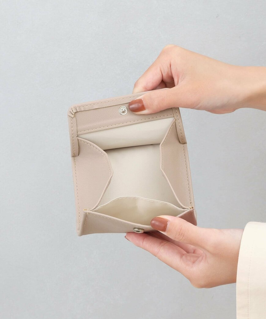 3COINS公式 極薄ミニウォレット(ベージュ、小銭入れ)