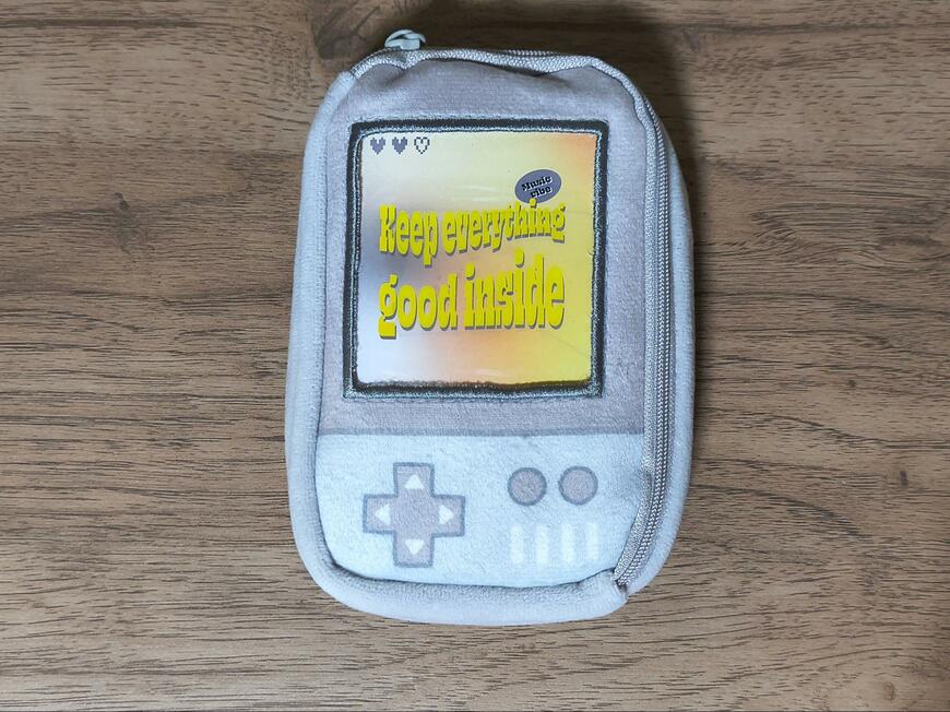 ダイソー、Ｙ２Ｋゲーム機ポーチ筆者撮影写真