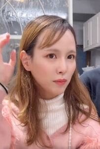 「似合う前髪がわからない…」おまかせカットと抜け感のあるカラーで大幅イメチェン！　「超かわいい」「自慢してきます」と笑顔に