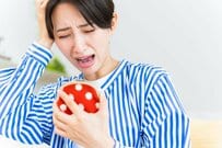 だからうちはお金が貯まらない？【みんなの平均貯蓄額一覧】貯蓄できない人の「残念な習慣」4つとは
