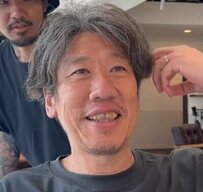 パーマを希望するイケオジ　プロの技術に思わず感動！？
