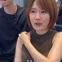 【激変】梳きすぎて広がるヘアに悩む女性　カットでまとまるショートボブに大変身　ビフォーアフターの変化に本人も「いい感じ！」と笑顔