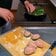 「ごはんがすすむ最強のおかず」父が高校生の息子のために作る【ピーマンの肉詰め弁当】　きんぴらや卵焼きなどの副菜も美味しそうな一品