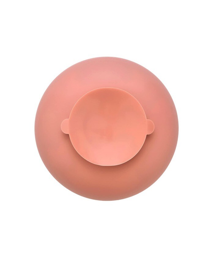 底に吸盤があるため滑りにくく食べやすい◎