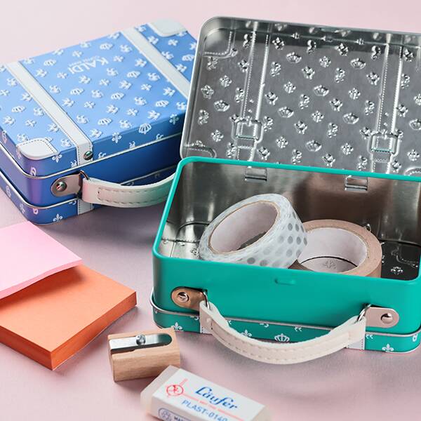 グリーンとブルーの2色展開