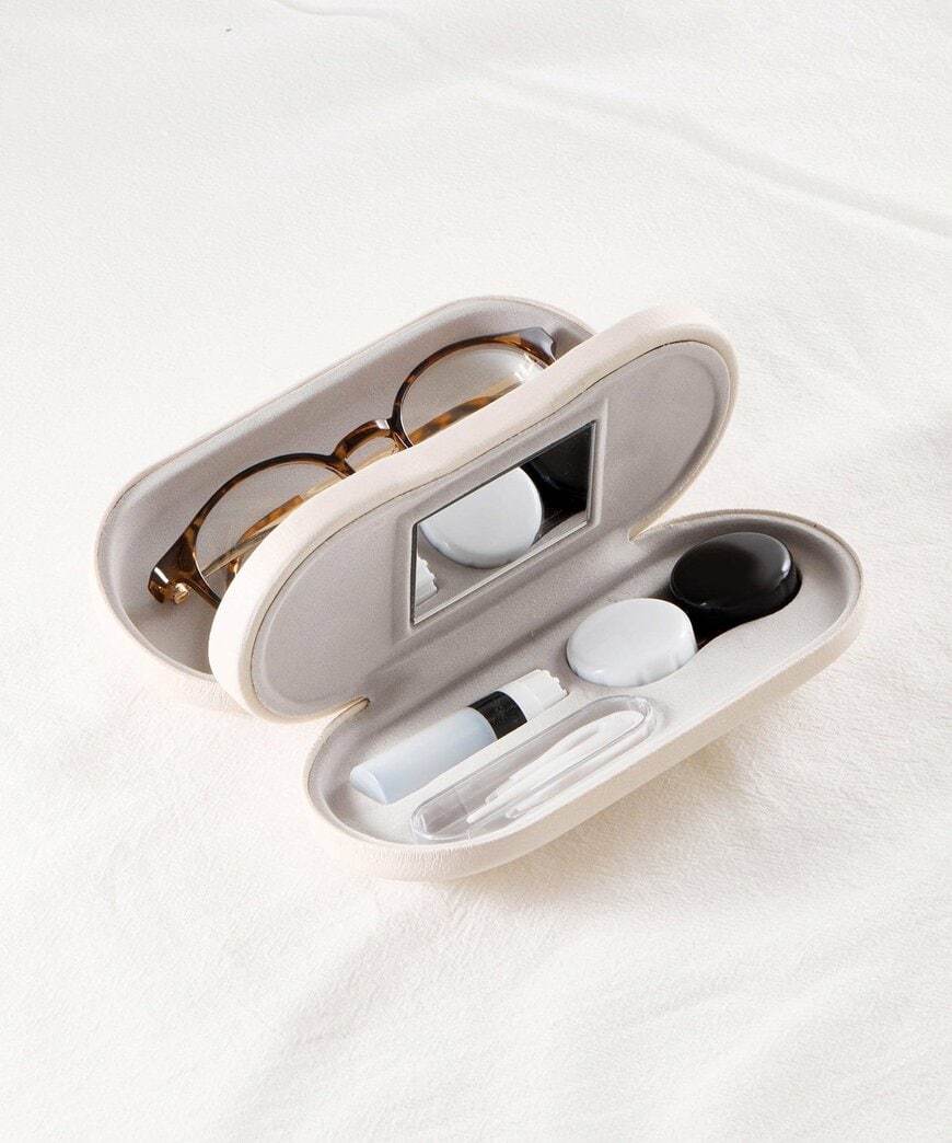 出所：3COINS公式　メガネコンタクトレンズケース