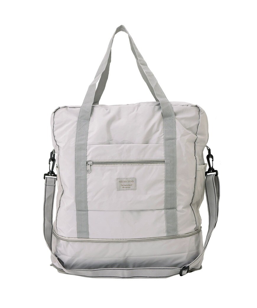 出所：3COINS公式　キャリーオン折りたたみバッグ