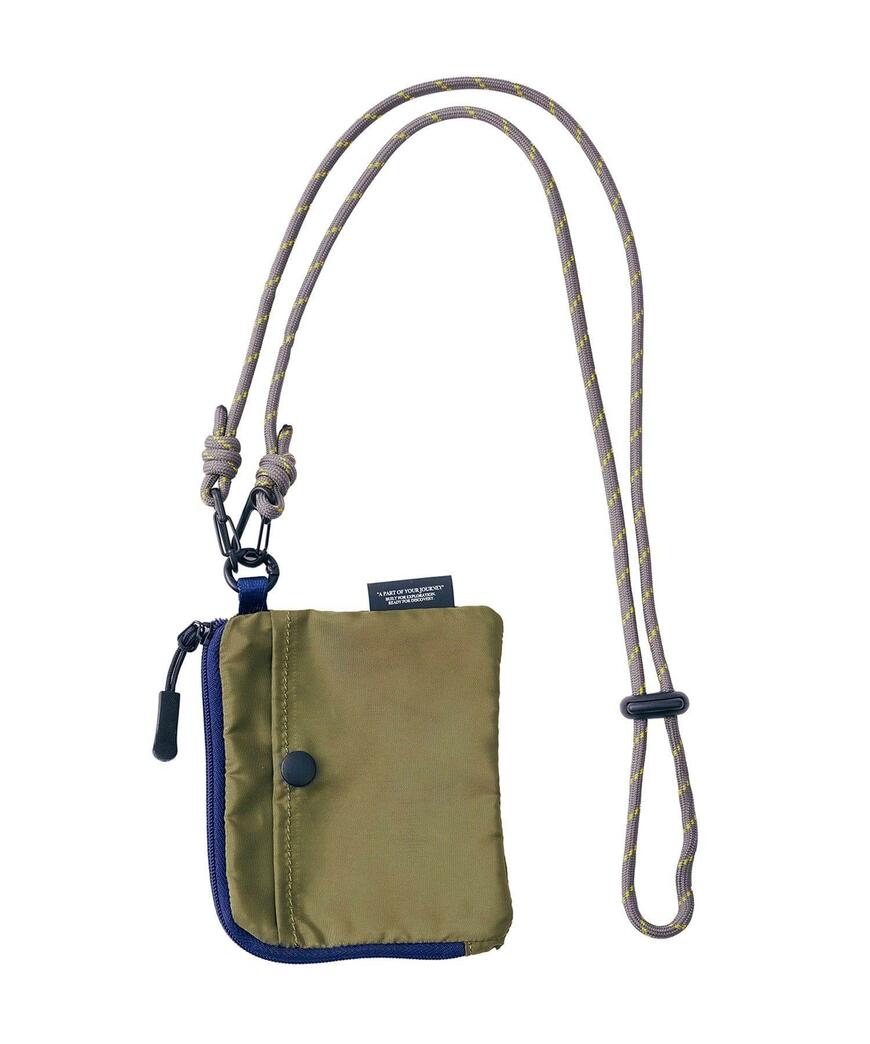 出所：パルグループ公式ファッション通販サイト 3COINS トラベルウォレット