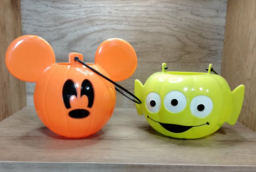 筆者撮影（セリア、ハロウィン バケツ/ミッキーマウス・セリア、ハロウィン バケツ/エイリアン）