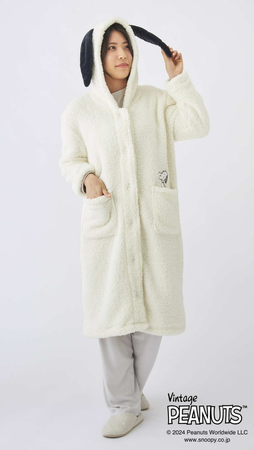 PEANUTS MORE SLEEP 着る毛布