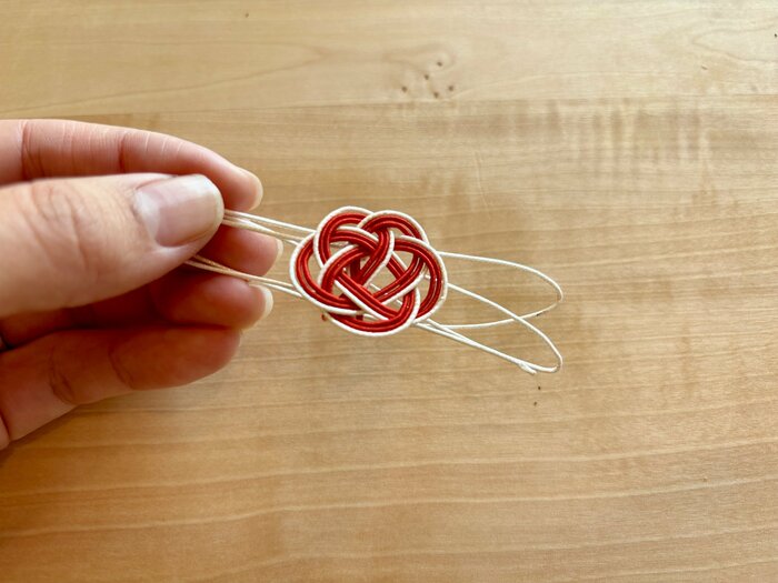 紐が付いているため、飾りやすそうなところもポイント