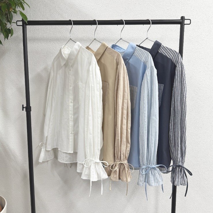 出所：しまむら公式　レディース　ブラウス（西山茉希）