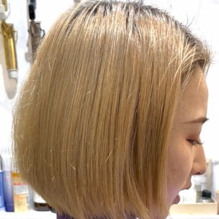 膨らみ感のあるショートボブの女性→プロの手で…スッキリとした〈大人ショート〉にスタイルチェンジ！上品で洗練された印象に