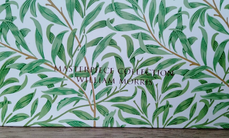 筆者撮影（セリア、ハンドルバッグS 縦 ウィリアム・モリス）