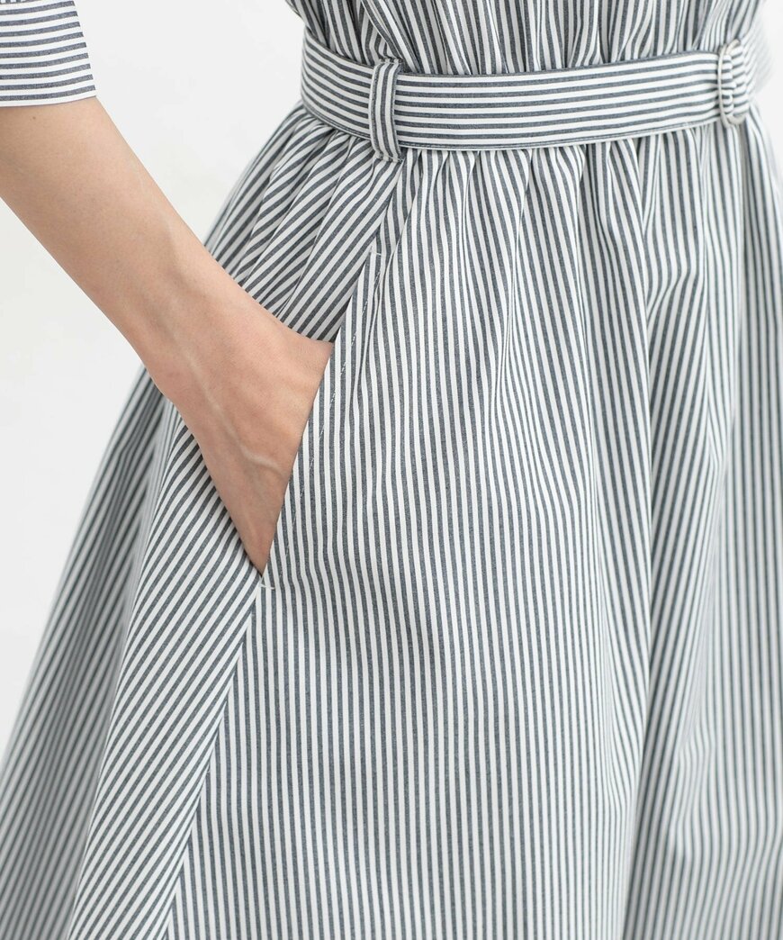 出所：ハニーズ公式　６分袖シャツワンピース