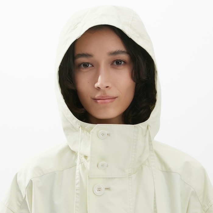 出所：ユニクロ公式オンラインストア リラックスパーカ